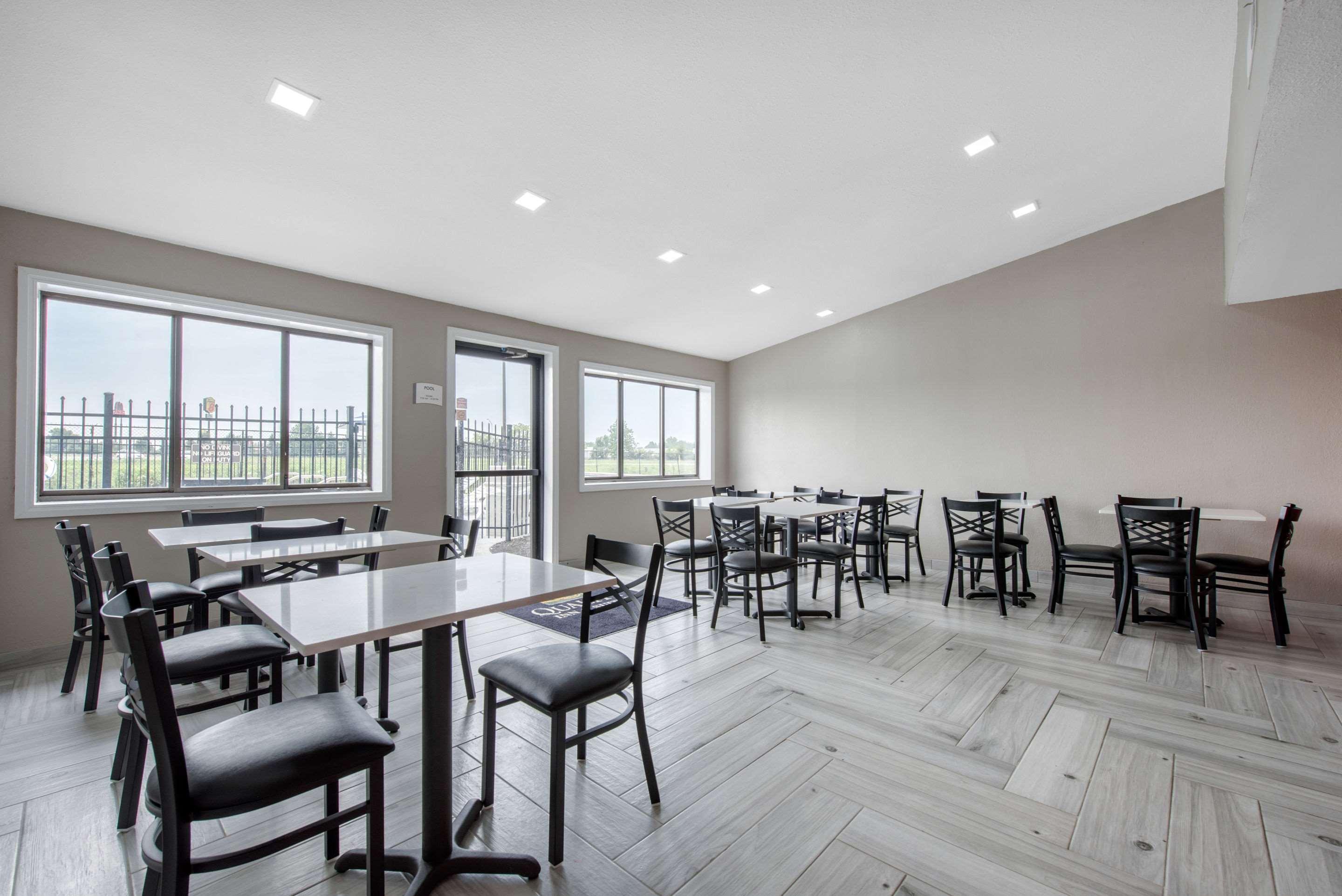 Quality Inn & Suites Brownsburg - Indianapolis West Экстерьер фото