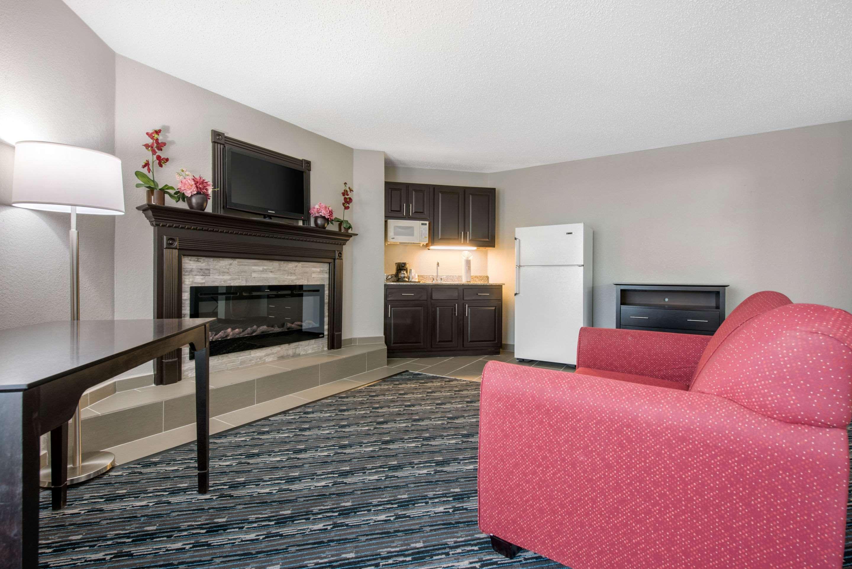 Quality Inn & Suites Brownsburg - Indianapolis West Экстерьер фото