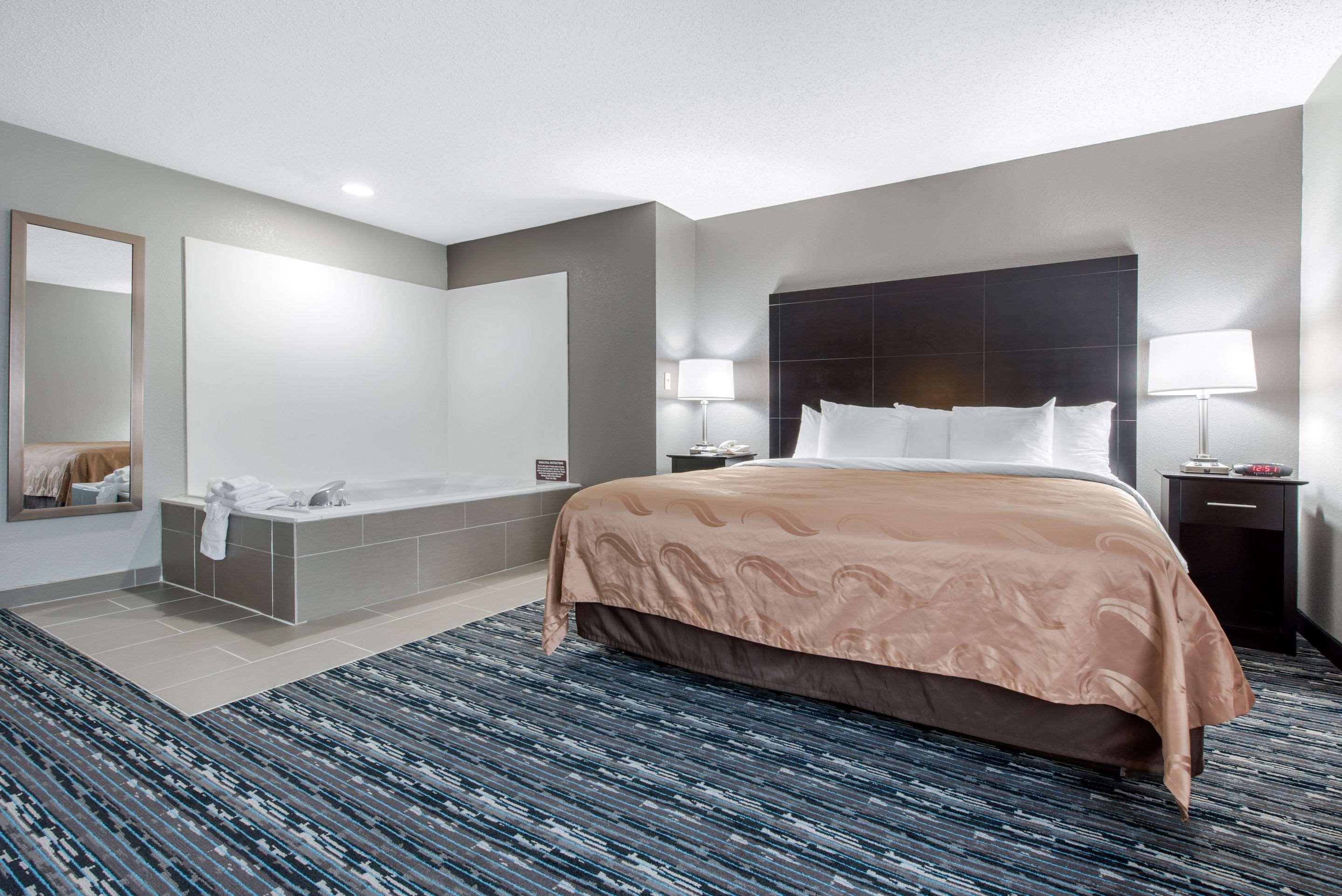 Quality Inn & Suites Brownsburg - Indianapolis West Экстерьер фото