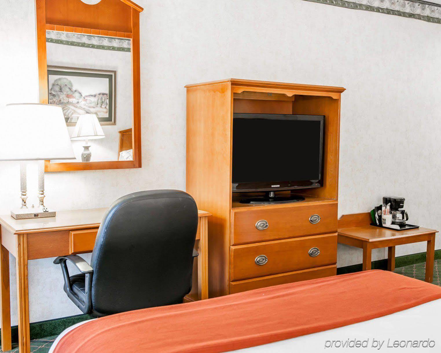 Quality Inn & Suites Brownsburg - Indianapolis West Экстерьер фото